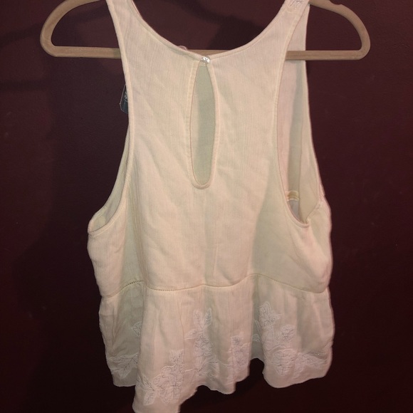 Embroidered white top - Picture 4 of 4